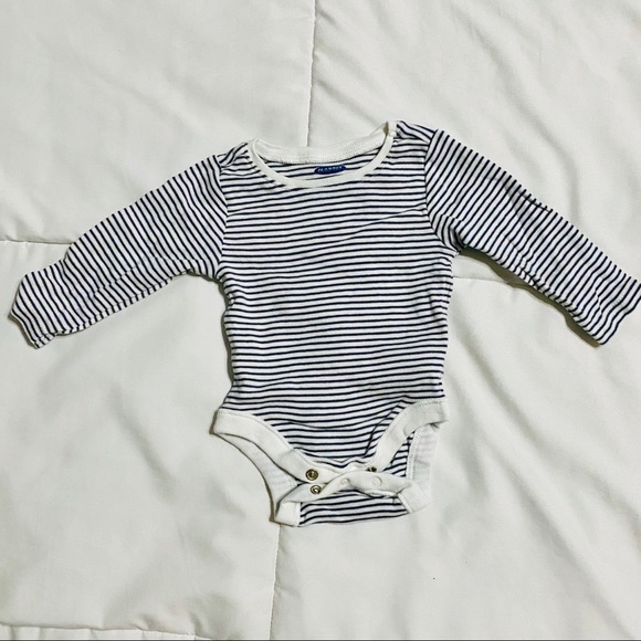 Old Navy 0-3m Onesie Bundle - Picture 4 of 6